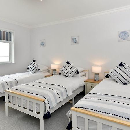 Pass The Keys Newly Refurbished Modern Bungalow - Pets Welcome Villa Swansea Buitenkant foto