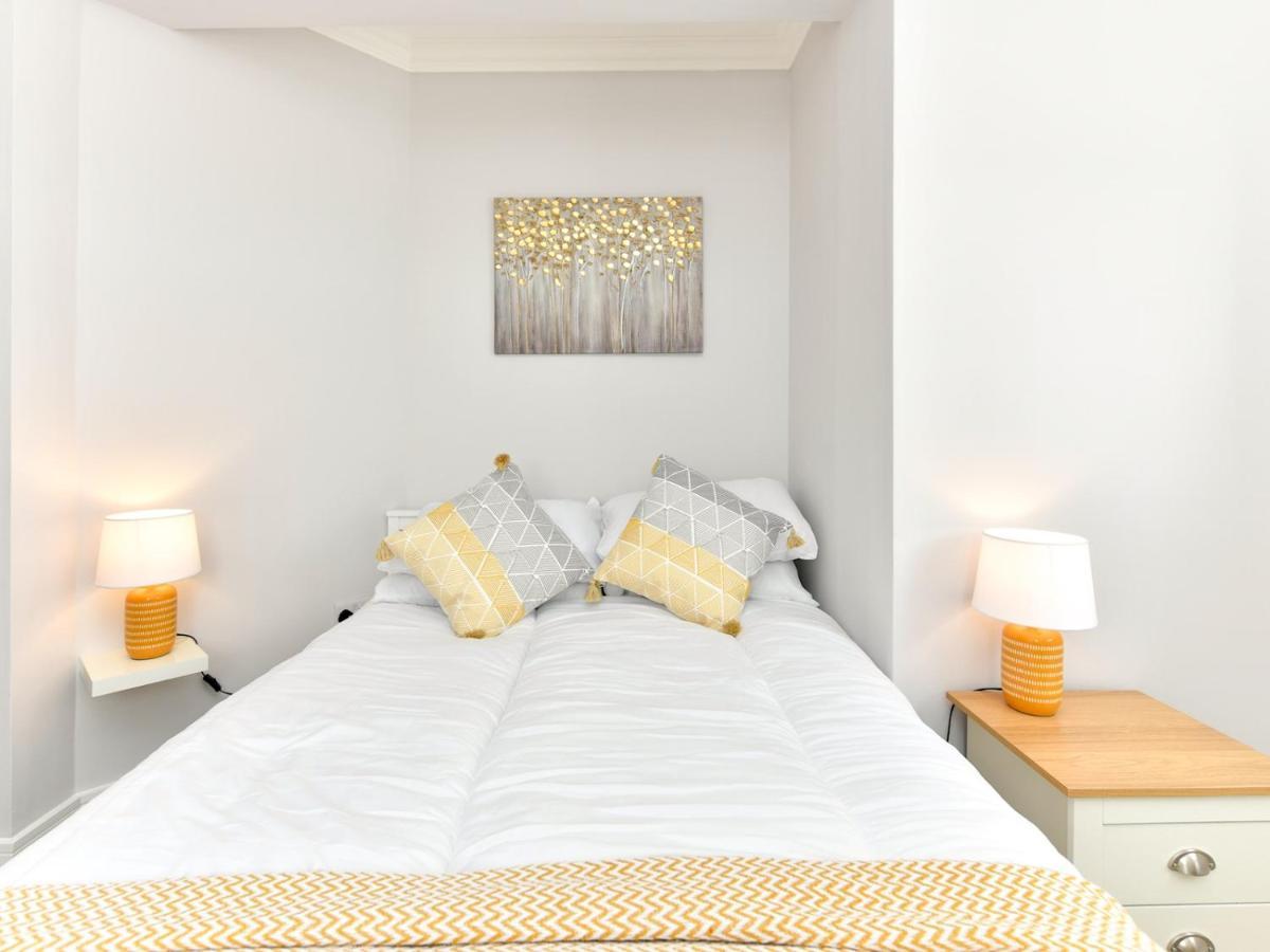 Pass The Keys Newly Refurbished Modern Bungalow - Pets Welcome Villa Swansea Buitenkant foto