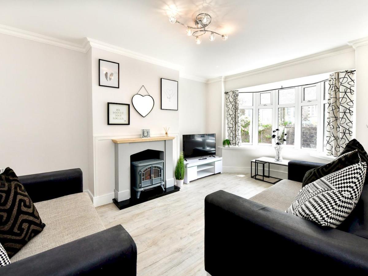 Pass The Keys Newly Refurbished Modern Bungalow - Pets Welcome Villa Swansea Buitenkant foto
