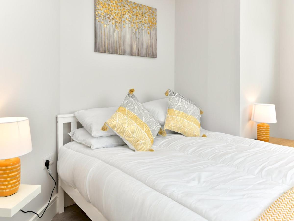 Pass The Keys Newly Refurbished Modern Bungalow - Pets Welcome Villa Swansea Buitenkant foto